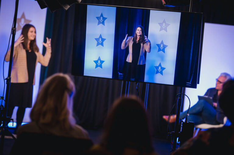 0993_8410_2021-10-21_SpeakerStarsFinale.jpg