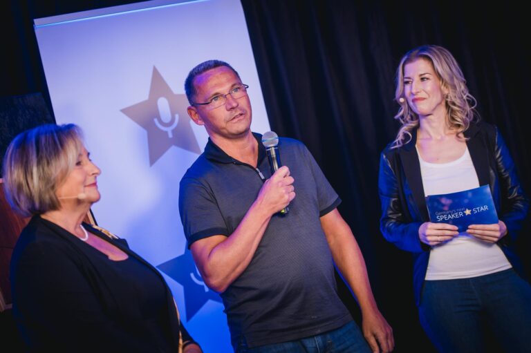 1354_0193_2021-10-21_SpeakerStarsFinale.jpg